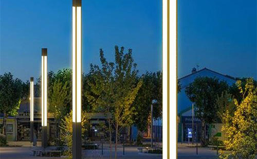 太阳能双河景观灯定制常见问题与解决方案