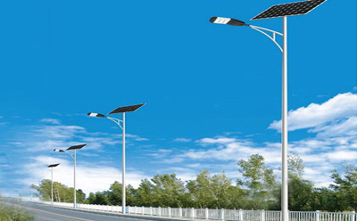 农村道路装双河太阳能路灯选多大瓦数实测