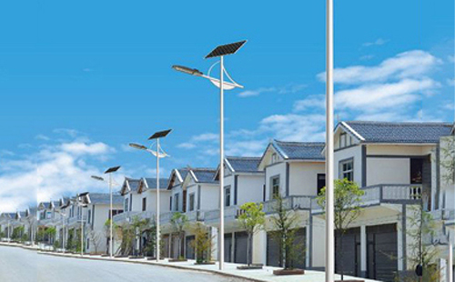 双河太阳能路灯配置与在乡村道路照明中的应用